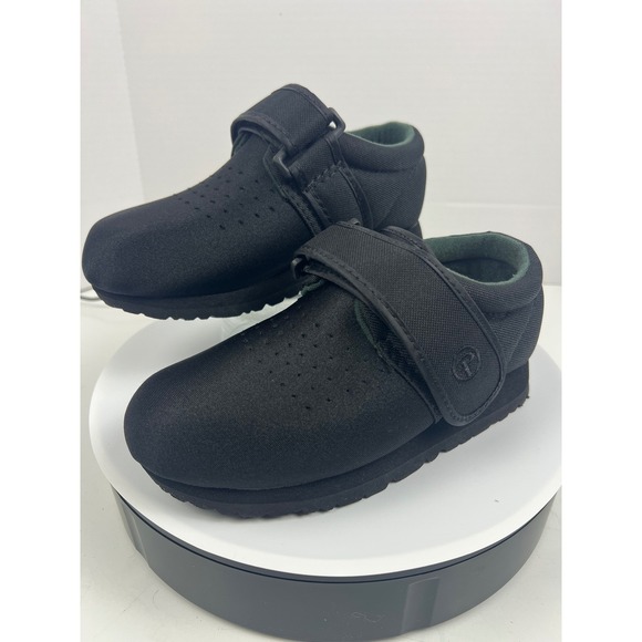 Pedors Womens 10W Men's 8W Black Comfort Diabetic Adjustable Strap Shoes